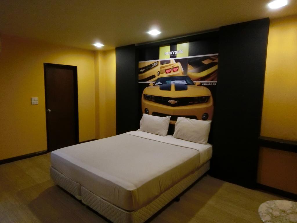 Newyork Suite Hotel Ban Ko  Room photo